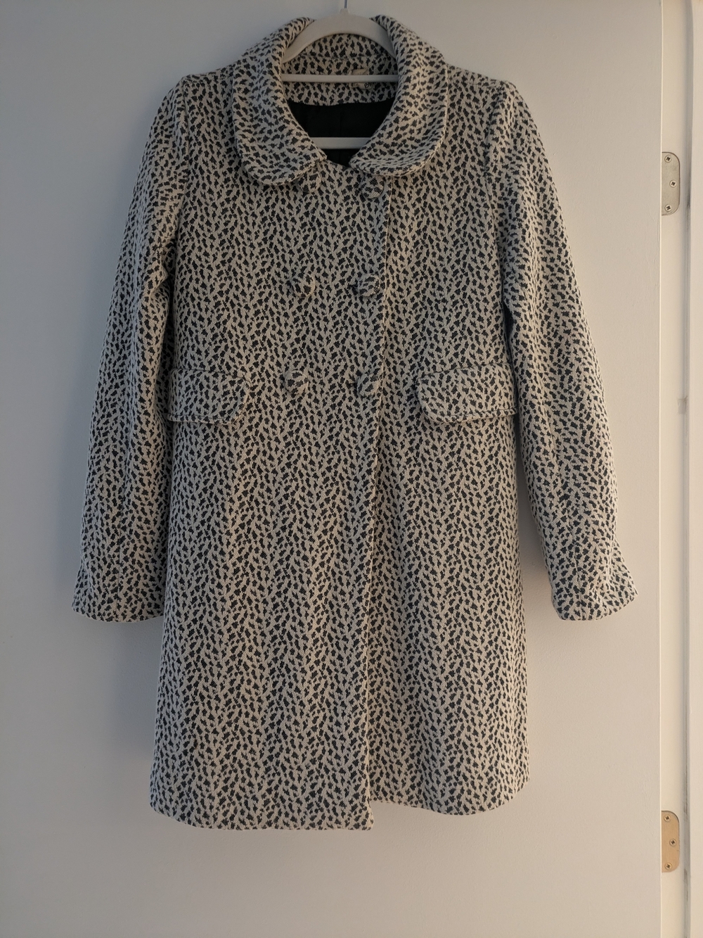 Molly Bracken Cream and Black Speckled Long Sleeve A-Line Coat, Size Medium